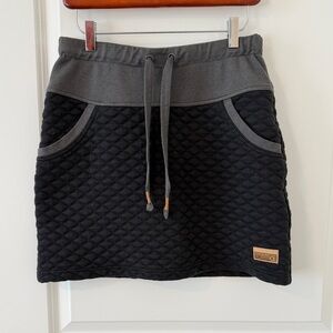 Torstai Quilted Sweat Shorts Gray Black Drawstring Pockets Sustainable Cozy EUC